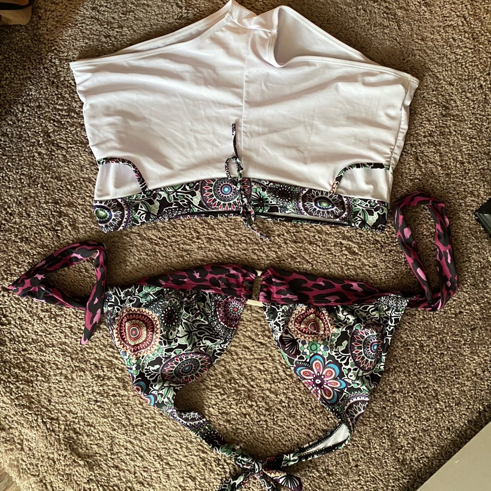 Bathing suite